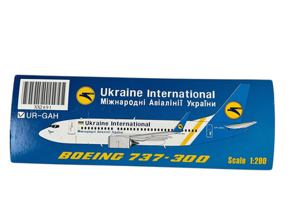 1/200 JC Wings (XX2691) Boeing B737-300W (UR-GAH) Ukraine International Airlines (Limited Edition)