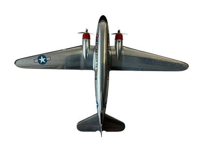 1/200 Herpa (550765) Douglas C47 (DC3) Dakota (2934087) Camel Caravan to Berlin U.S.A.F. (Limited Edition)