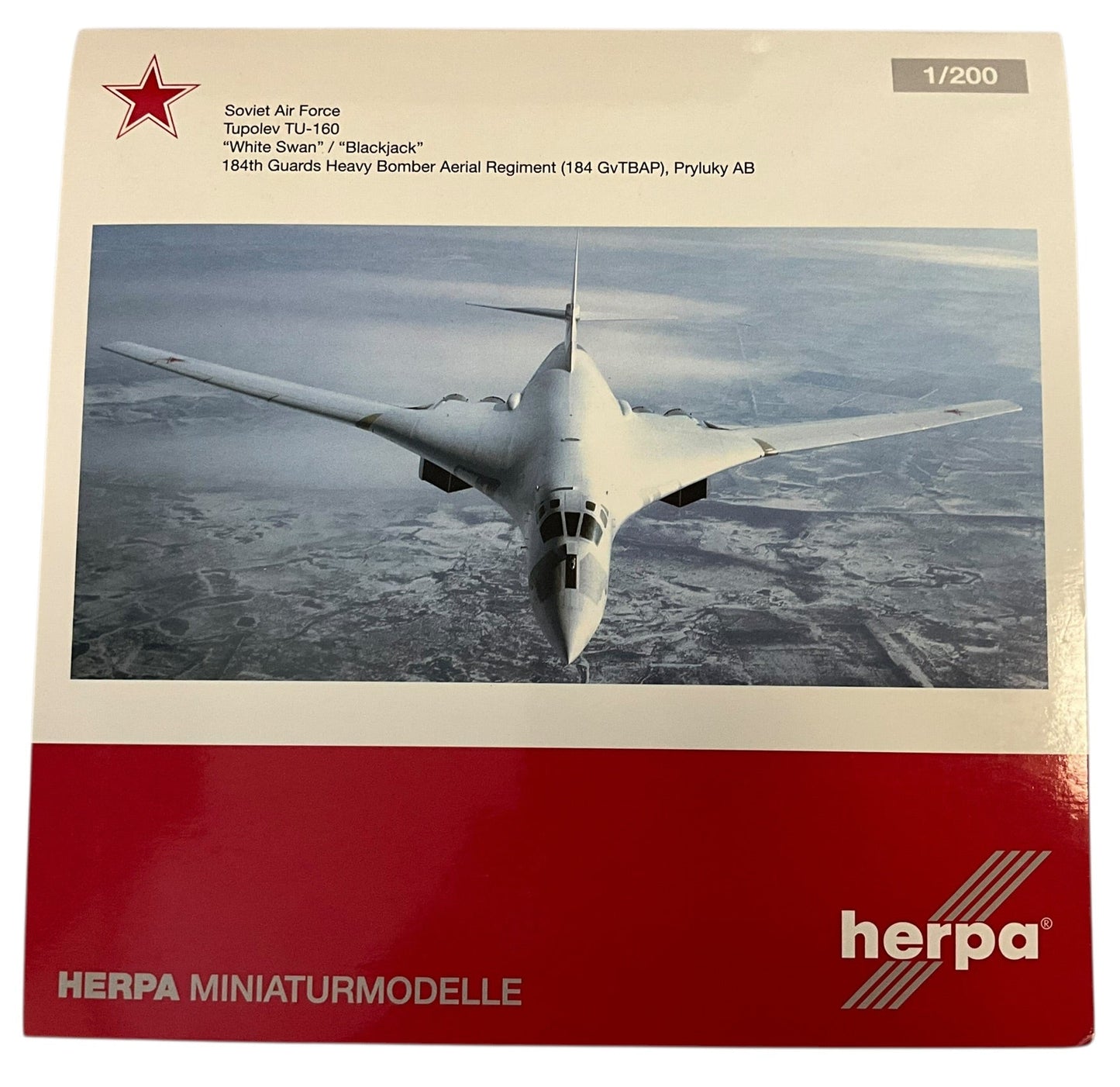1/200 Herpa (558758) Tupolev TU-160 Blackjack "White Swan" (Red 33) Pryluky AB, 184th Heavy Bomber Aerial Regiment (184 GvTBAP) Soviet Air Force (limited Edition)