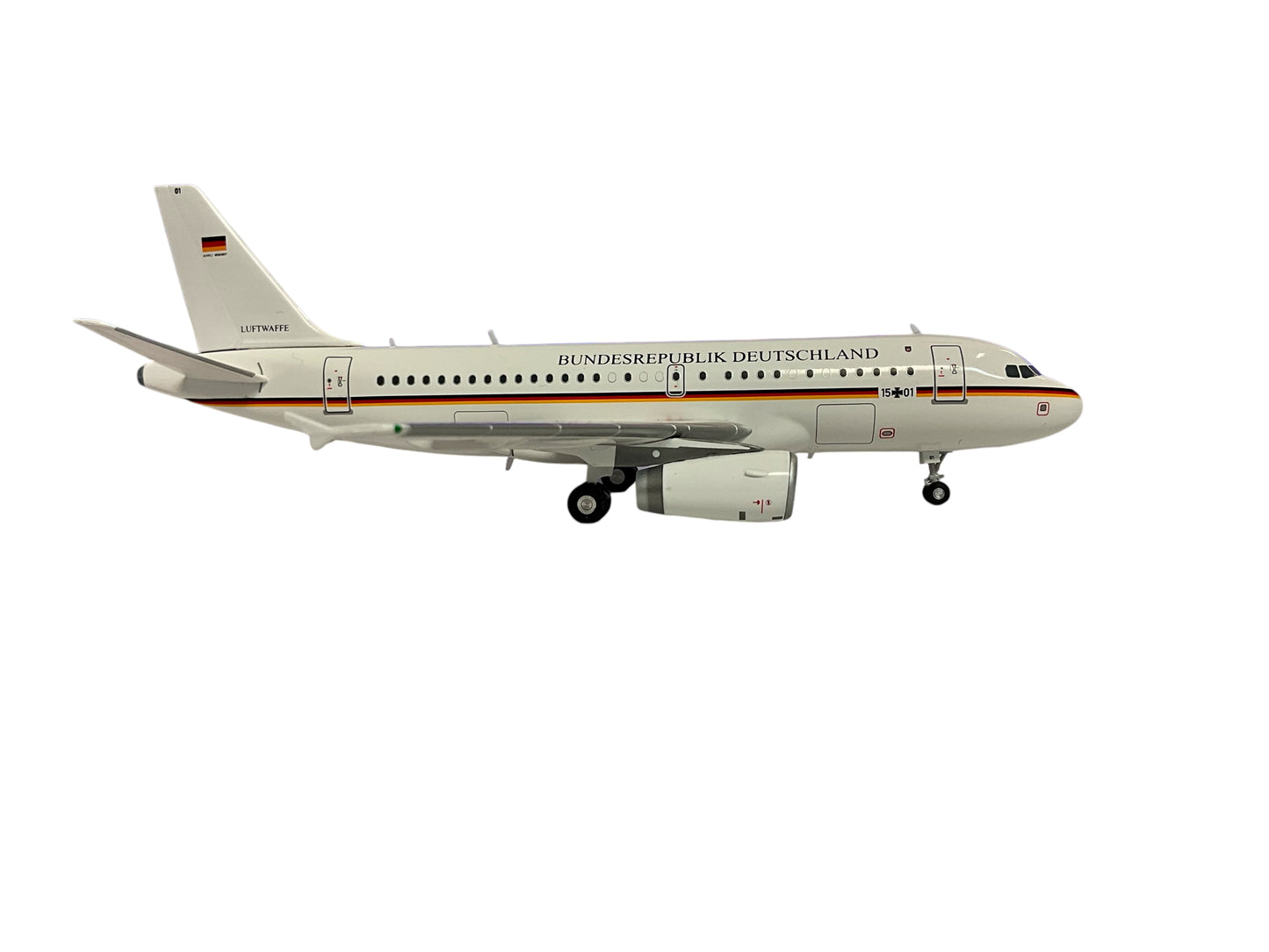 1/200 Herpa (HE553421) AIRBUS A319CJ (15-01) Flugbereitschaft - Deutsche Bundes Luftwaffe