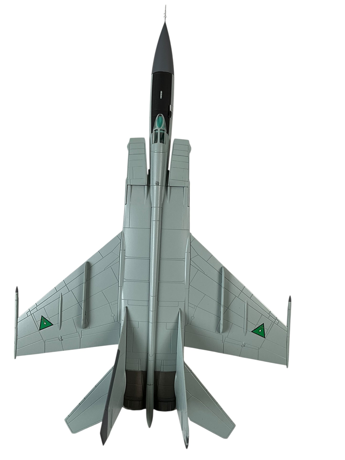 1/72 HobbyMaster (HA5602)  Mikoyan-Gurevich MiG25PDS Foxbat (25211) "The Hornet Killer"flown by Lt. Zuhair Dawood Jan17 1991, 84th Sqdn, Iraqi Air Force (Limited Edition) 2018 Release