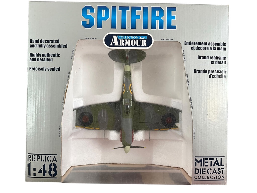 1/48 Armour/Franklin Mint (98160) Supermarine Spitfire MK.V (RS+T) flown by WWII Ace W/C R.S. Tuck 124 Sqdn R.A.F. (Limited Edition)