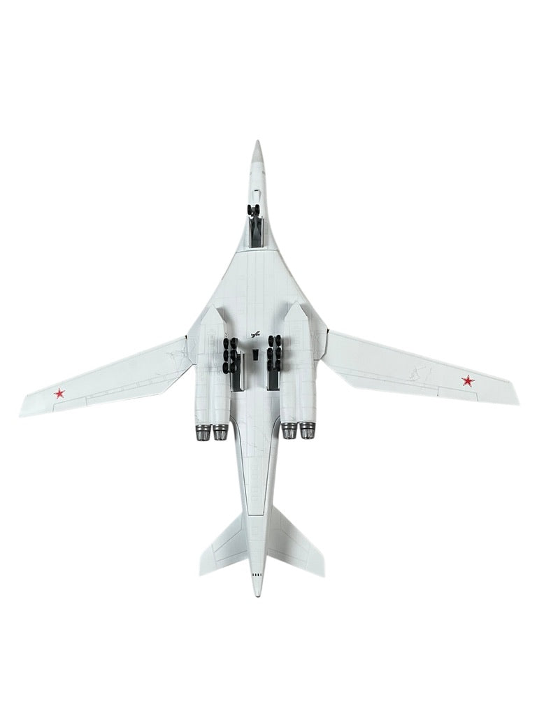 1/200 Herpa (558758) Tupolev TU-160 Blackjack "White Swan" (Red 33) Pryluky AB, 184th Heavy Bomber Aerial Regiment (184 GvTBAP) Soviet Air Force (limited Edition)