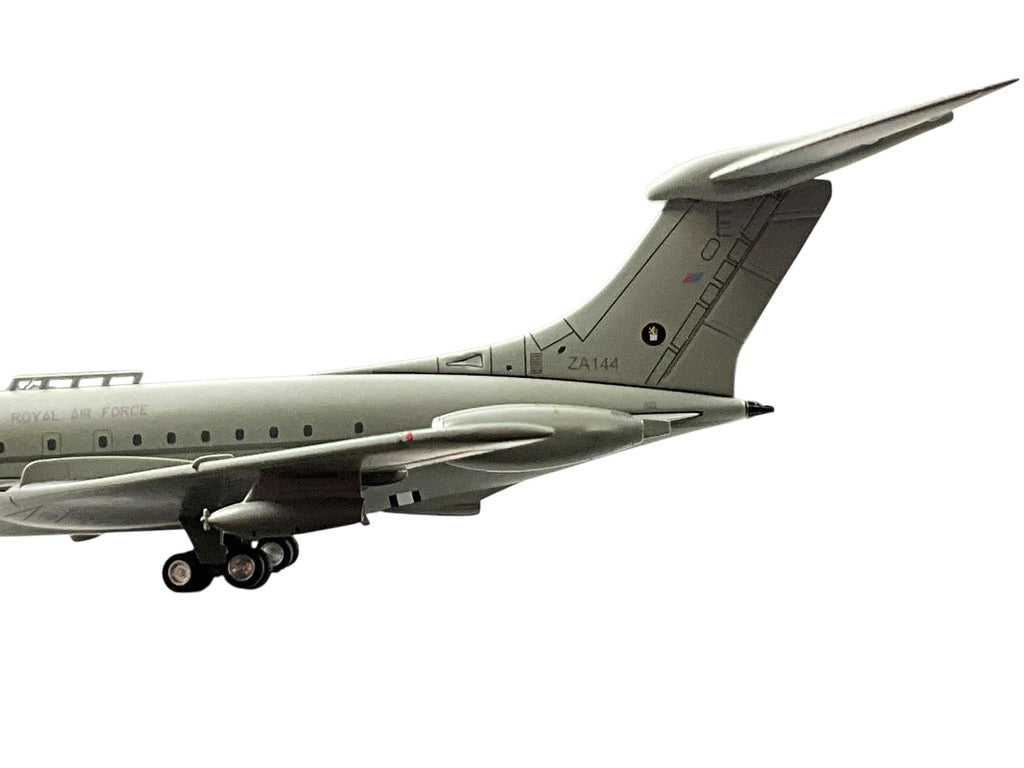 1/200 1st Choice200 (FC-VC1001) Vickers VC10-K2 (ZA144) Lo-Vis Grey Camo 101 Sqdn R.A.F. (Limited Edition) 2008 Release