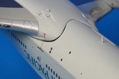 1/200 Blue Box (BBOX-CX-02 / BBOX-CATH-888) Boeing B747-467 (VR-HOT) Cathay Pacific (Limited Edition of ONLY 240) 2013 Release