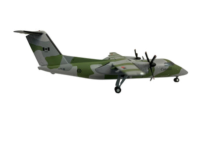 1/200 JC Wings (JC2CAF583) Bombardier (DHC-8-102) CC-142 402 Sqn Canadian Armed Forces (Limited Edition)