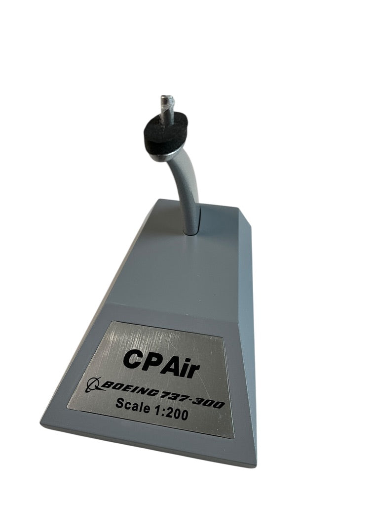 1/200 Inflight200 (IF733CP0725P) Boeing B737-300 (C-FCPG) "Empress of Ontario" CP Air (Limited Edition of Only 144)