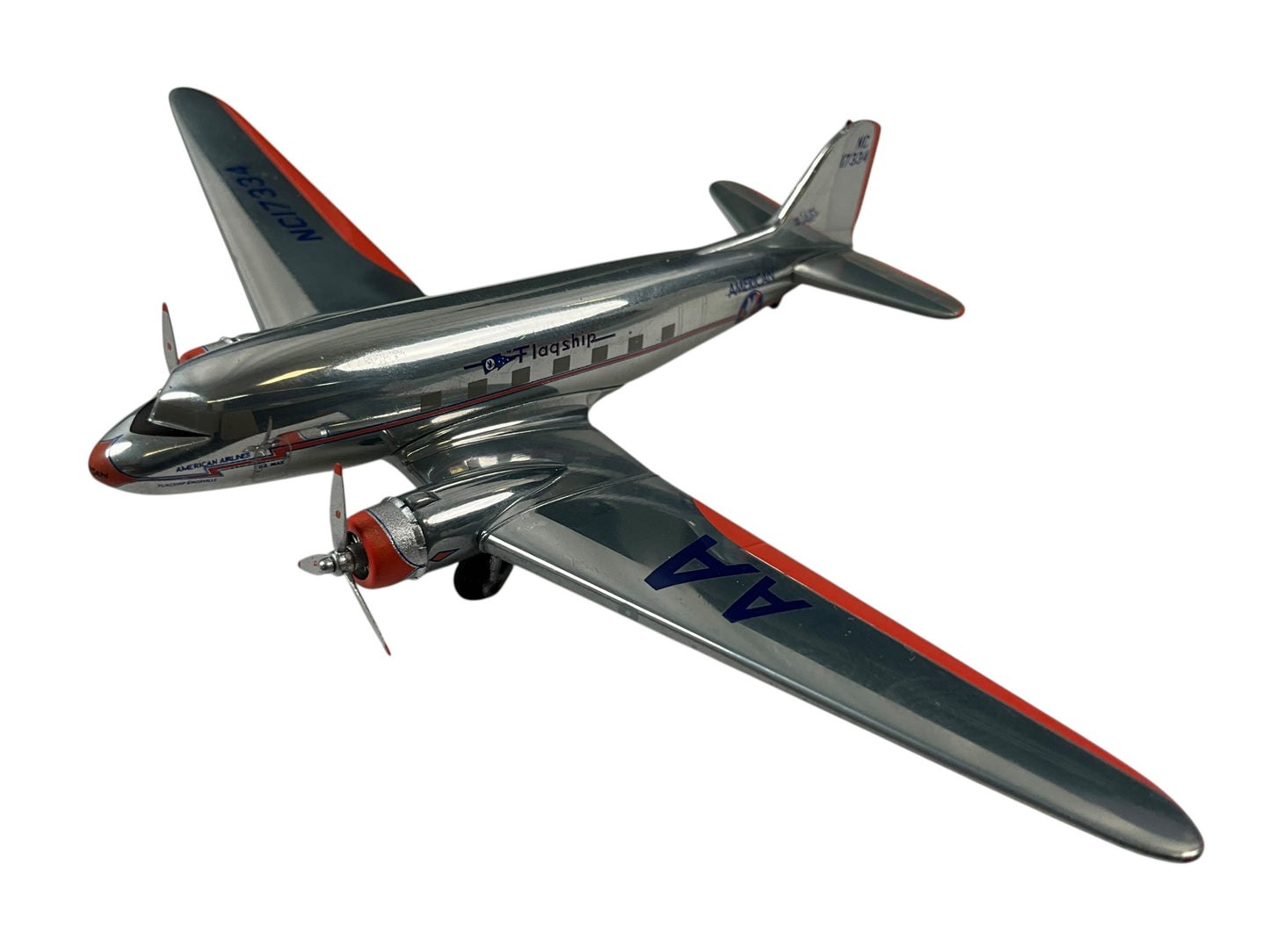 1/200 Hogan (9659) Douglas DC3 (NC17334) American Airlines (limited Edition)