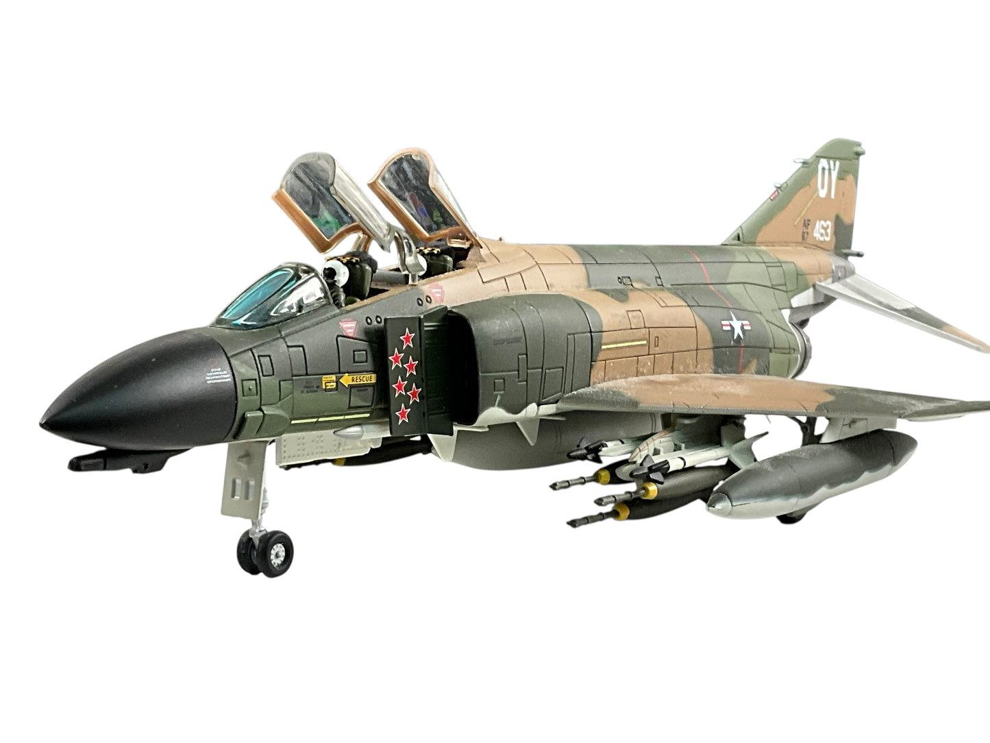 1/72 Hobbymaster (HA1901) MacDonnell Douglas F4D Phantom II flown by 1/72 Hobbymaster (HA1901) MacDonnell Douglas F4D Phantom II (66-7463) flown by Richard S. Ritchie Udorn RTAFB, Thailand 1972, 555th TFS, 432nd TRW, U.S.A.F. (Limited Edition Only 2204)
