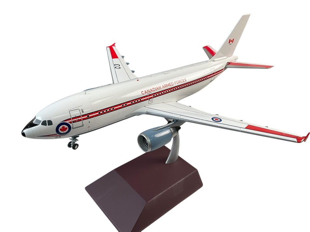 1/200 Gemini200 (G2CAF862) Airbus (A310-304) CC150 Polaris (150003) Hi-Vis White with Modified Lightning Bolt LIvery 437(T) "Husky" Sqdn, Canadian Armed Forces (Limited Edition) 2020 Release