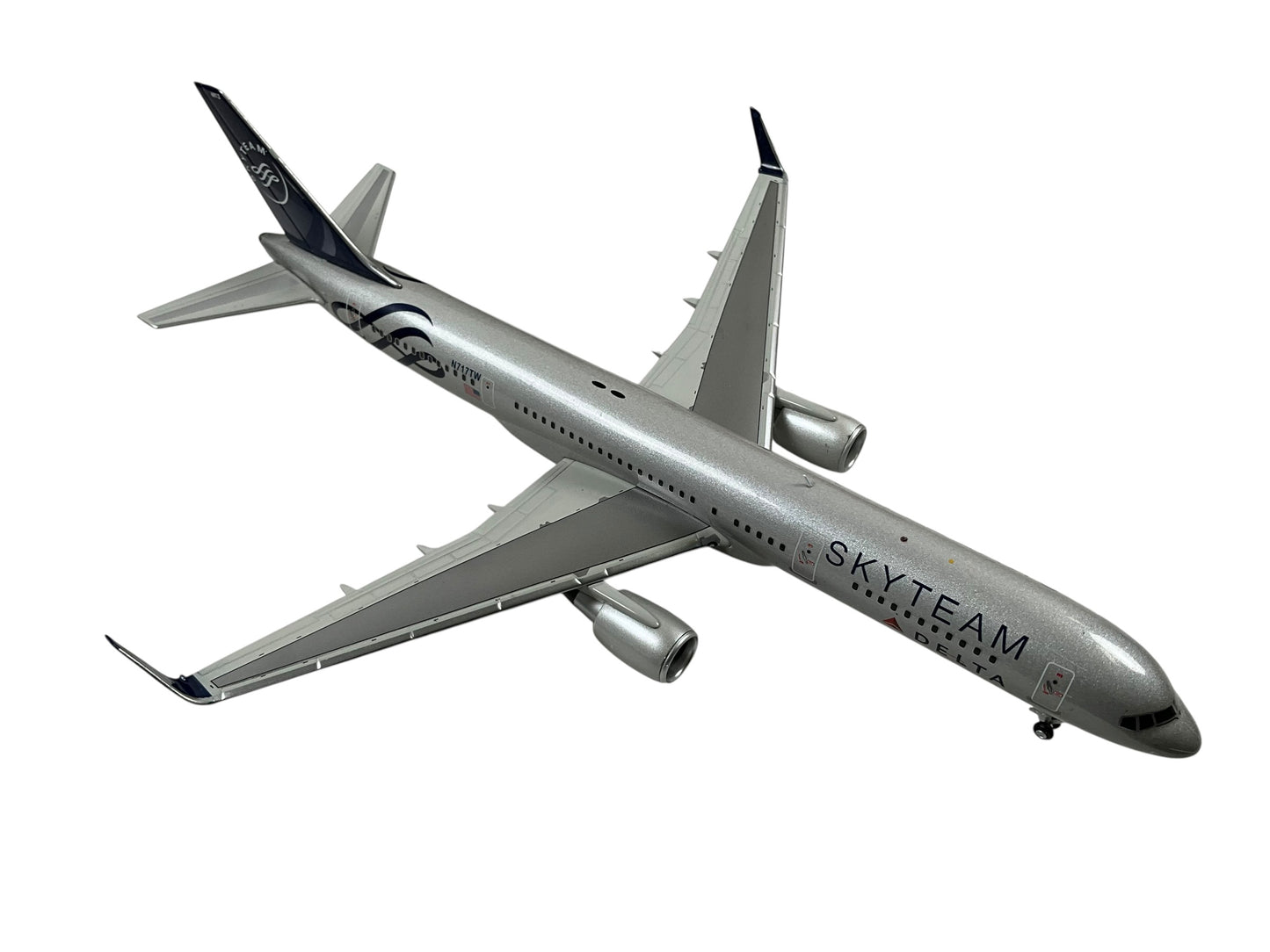 1/200 Gemini200 (G2DAL166) Boeing B757-200 (N717TW) "SKYTEAM" Livery  Delta Airlines (Limited Edition) 2010 Release