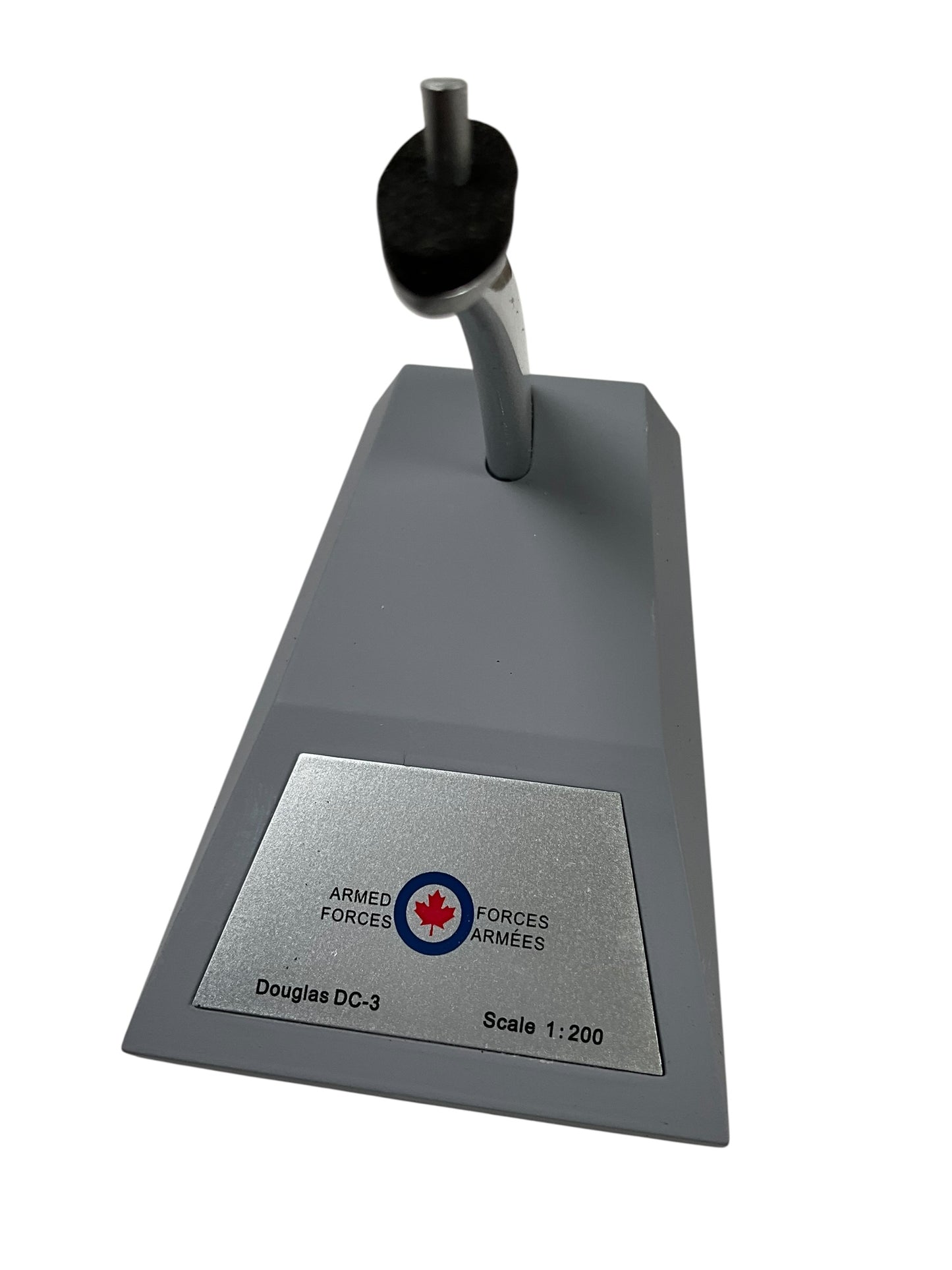 1/200 Inflight200 (IFDC3RCAF33) Douglas C47 (DC3) Dakota (12933) 1980's "Polished Aluminum, White & Day Glo Lightning Bolt Livery" Canadian Armed Forces (Limited Edition of ONLY 180) 2026 Release