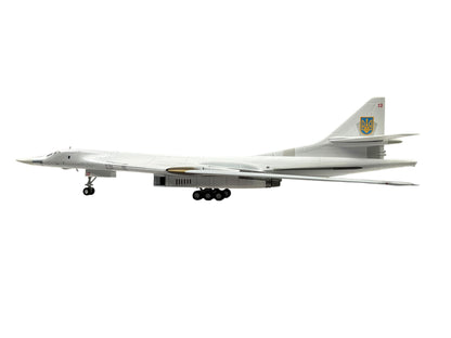 1/200 Herpa (570824) Tupolev Tu160 Blackjack (Red 10) Prylukt AB, 184 GvTBAP Ukraine Air Force (Limited Edition)