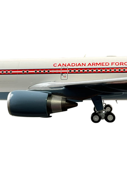 1/200 Gemini200 (G2CAF862) Airbus (A310-304) CC150 Polaris (150003) Hi-Vis White with Modified Lightning Bolt LIvery 437(T) "Husky" Sqdn, Canadian Armed Forces (Limited Edition) 2020 Release
