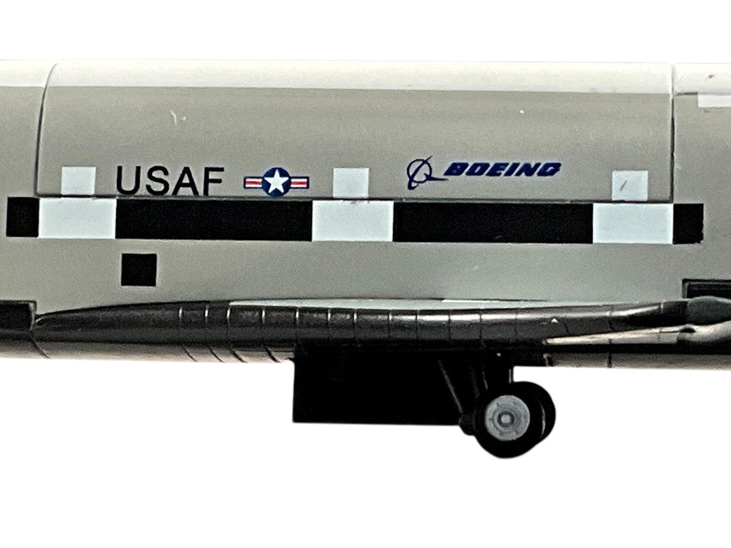 1/72 Dragon Wings (50377-03) Boeing X-37B Orbital Test Vehicle (OTV) Vandenberg AFB 03-12-2010 N.A.S.A./U.S.A.F. (Limited Edition)