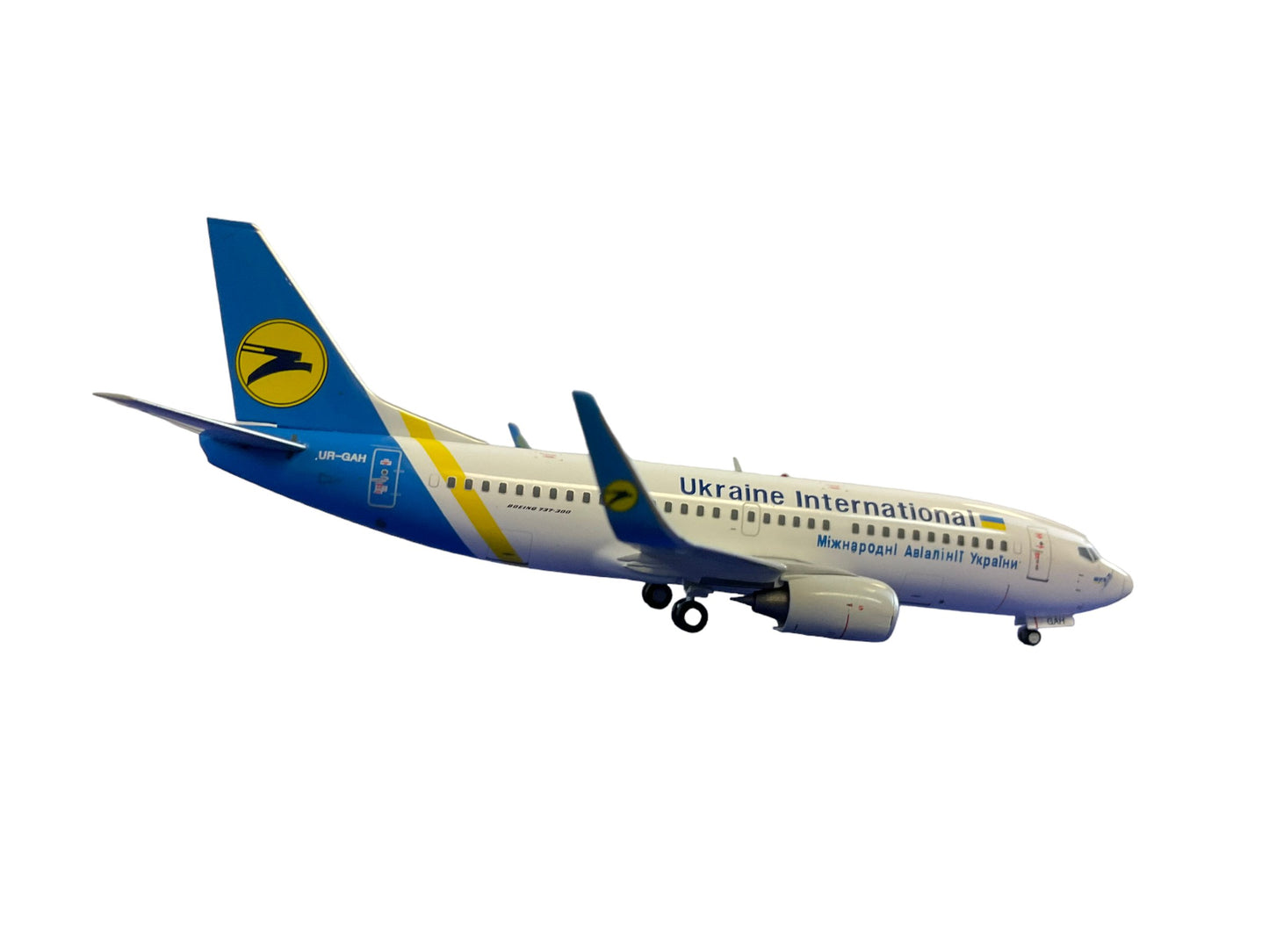 Ukrainian International Airlines Boeing 737-300 JC Wings 1:200 Scale Die Cast Model NIB