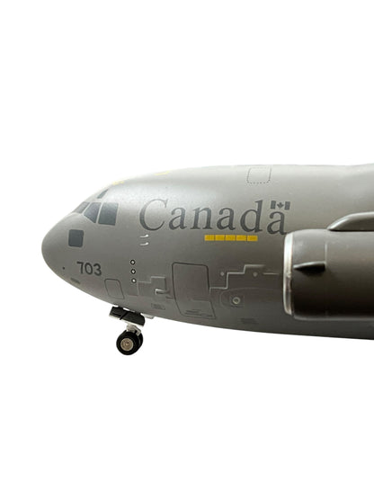 1/200 Gemini200 (G2CAF273) Boeing (C-17A) CC177 Globemaster III (177703) - CAF Low Vis Gray Livery - 429 Buffalo Sqdn - Canadian Armed Forces (Limited Edition) 2012 Release