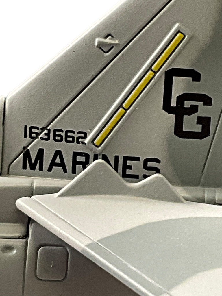 1/72 HobbyMaster (HA2624) McDonnell Douglas AV-8B Harrier II Plus (163662) Feb 1991 "Desert Storm" King Abdul Aziz Base, VMA-231 (Ace of Spades) U.S. Marine Corps (Limited Edition)