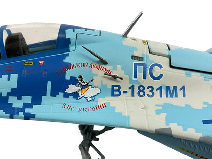 Ukrainian Air Force Sukhoi Su-27UB Flanker C Digital Pattern JC Wings 1:72 Die Cast Model NIB