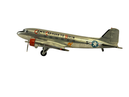 1/200 Herpa (550765) Douglas C47 (DC3) Dakota (2934087) Camel Caravan to Berlin U.S.A.F. (Limited Edition)