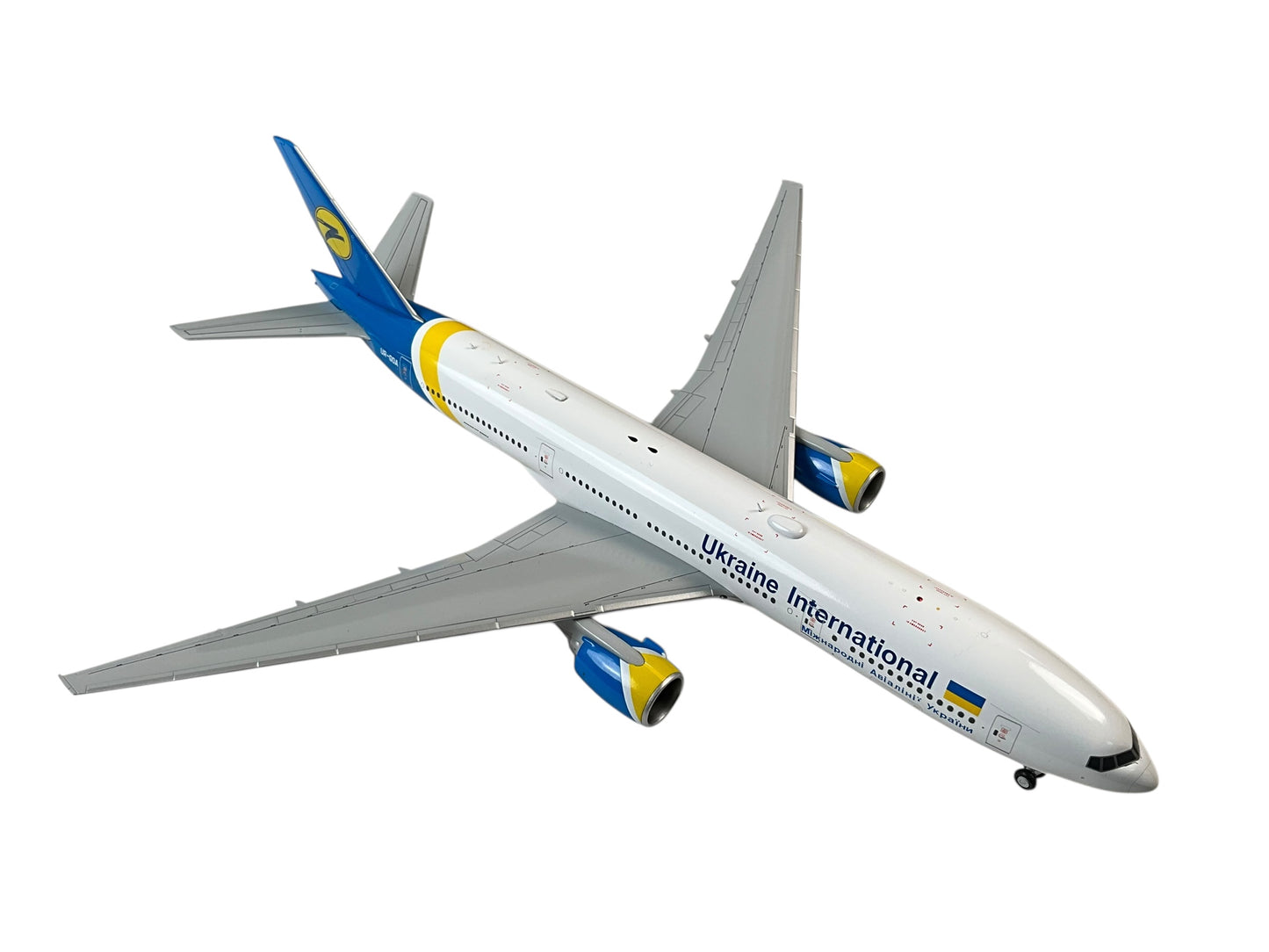 1/200 JC Wings (LH2AUI120) Boeing B777-200ER (UR-GOA) Ukraine International Airlines (Limited Edition) 2018 Release