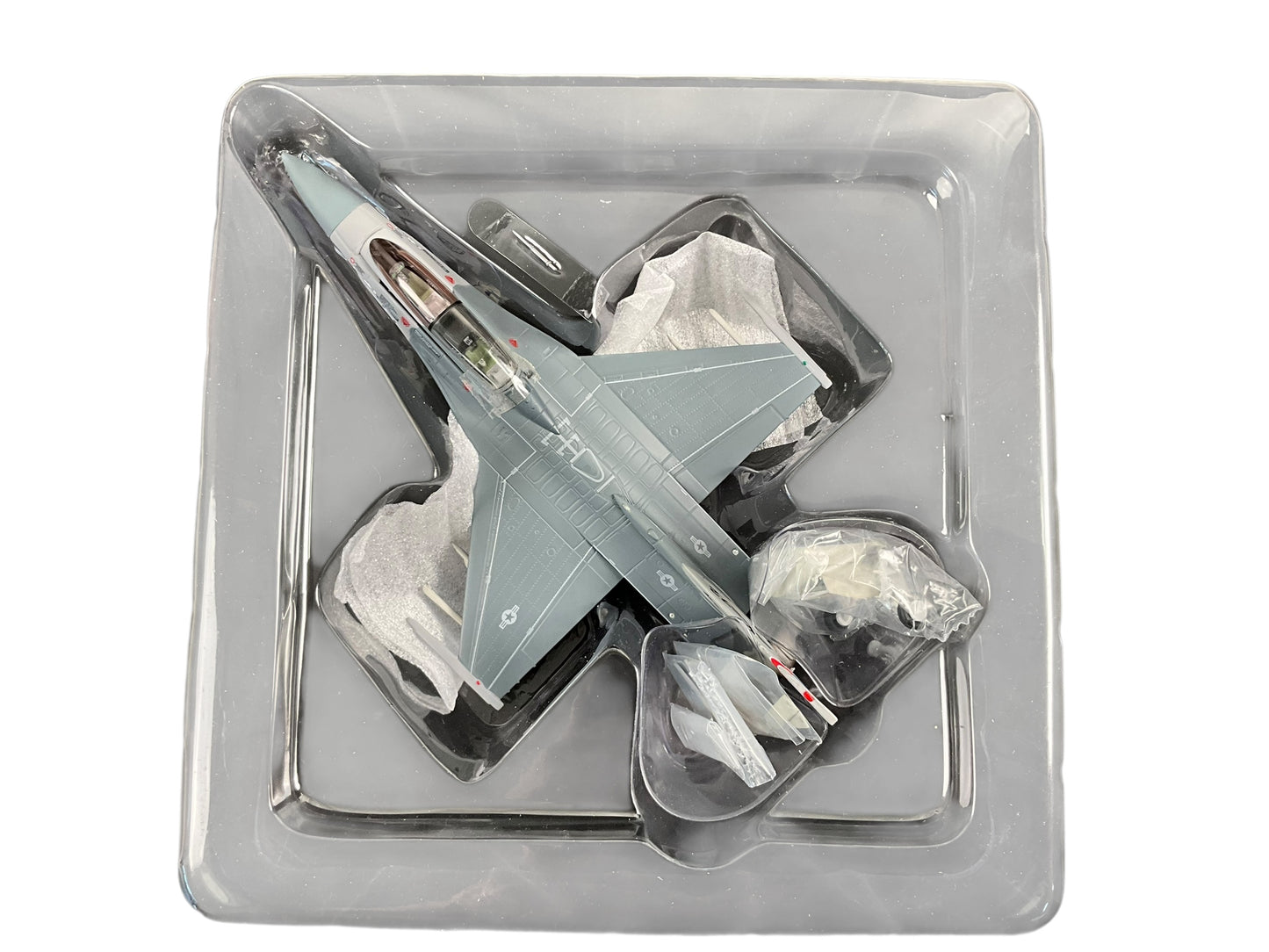 1/72 Dragon Wings (50035) General Dynamics F16D Fighting Falcon (AF85-572) 480th TFS/52nd TFW U.S.A.F. (Limited Edition)
