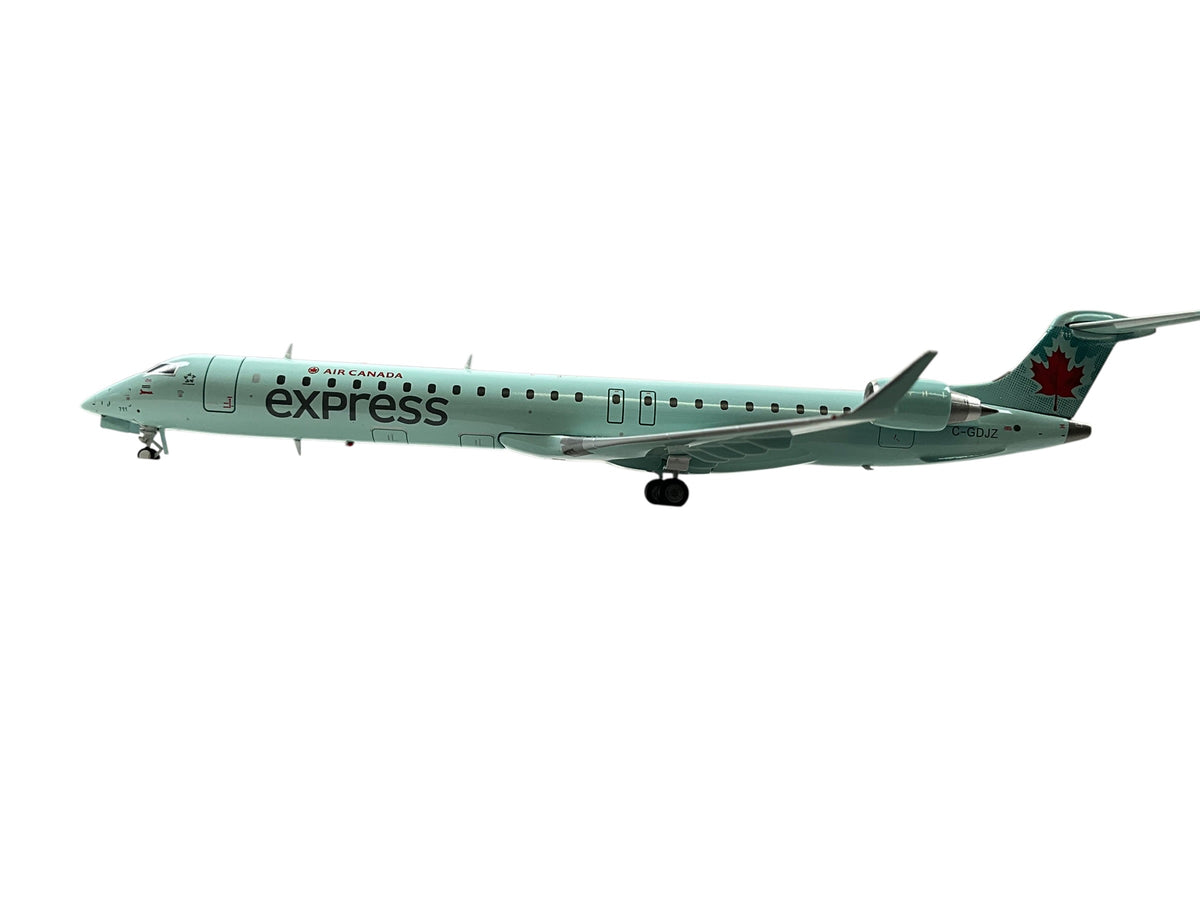 1/200 GEMINI200 BOMBARDIER CRJ705 AIR CANADA EXPRESS JAZZ (LIMITED EDITION)