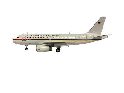 1/200 Herpa (HE553421) AIRBUS A319CJ (15-01) Flugbereitschaft - Deutsche Bundes Luftwaffe