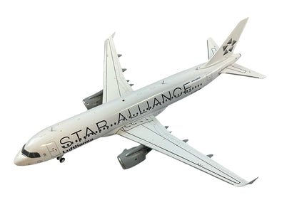 1/200 JC200 (EW2320013) Airbus A320-200 (D-AIQS) "Star Alliance" Livery Lufthansa (Limited Edition)