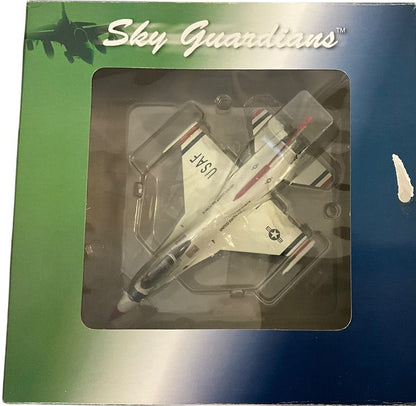 1/72 Sky Guardians (WTW-72-010-013) Lockheed Martin F16A Fighting Falcon "Thunderbirds" U.S.A.F. (Limited Edition)
