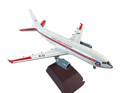 1/200 Gemini200 (G2CAF862) Airbus (A310-304) CC150 Polaris (150003) Hi-Vis White with Modified Lightning Bolt LIvery 437(T) "Husky" Sqdn, Canadian Armed Forces (Limited Edition) 2020 Release