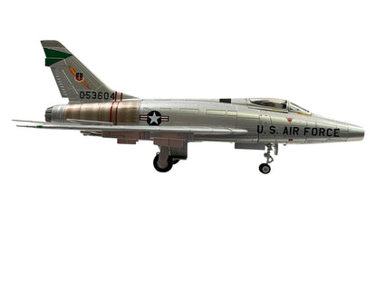 1/72 HobbyMaster (HA2101) North American F100D Super Sabre (053604) flown by Lt.Col. Harold E. Comstock July 1966 Bien Hoa AB, South Vietnam 481st TFS 27th TFW, U.S.A.F. (Limited Edition of 2500)