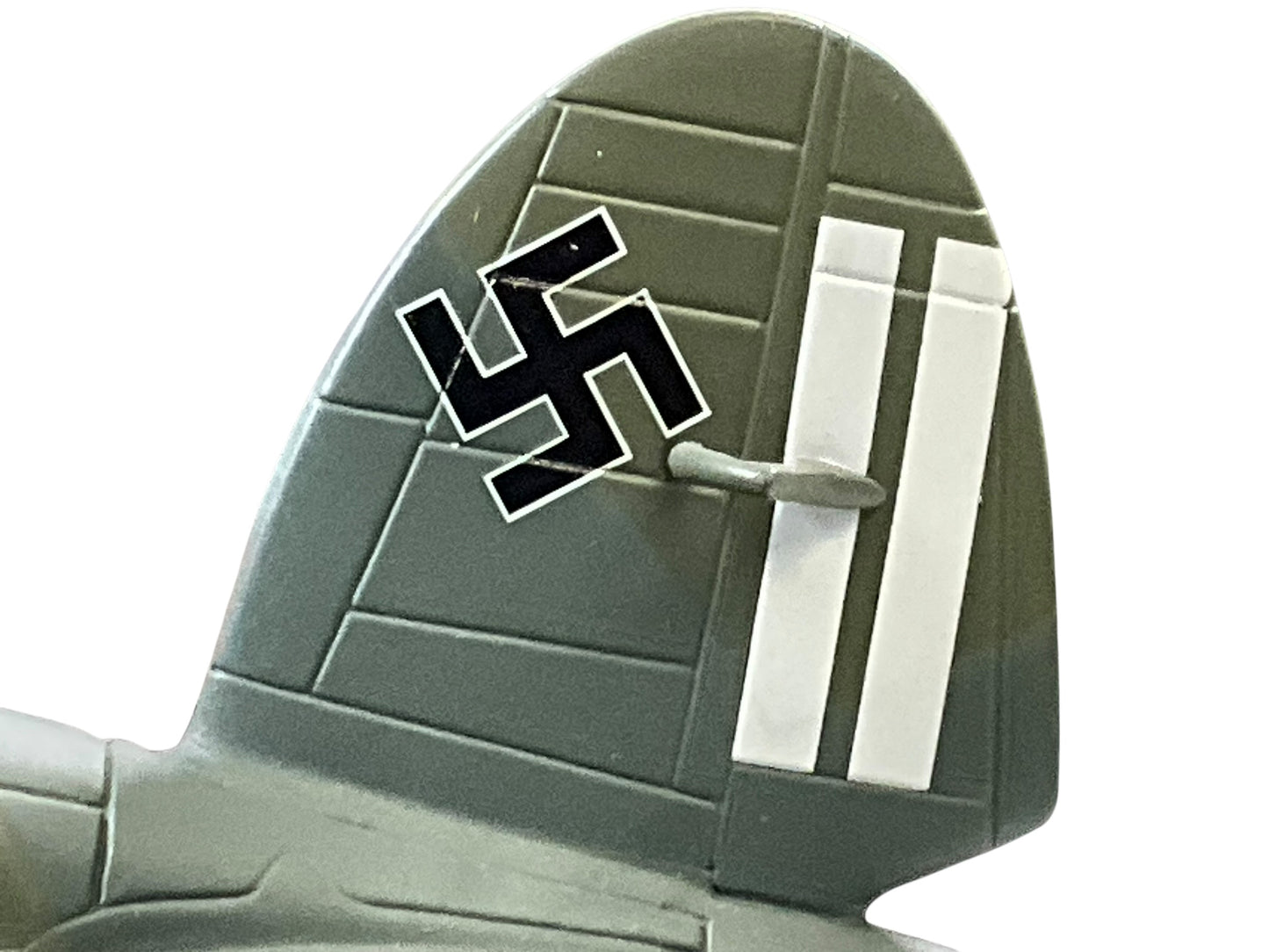 1/72 Corgi (AA33701) Heinkel He111H3 (V4+AM) "Battle of Britain" Aug 1940 Montidier, "Hindenburg" II./KG.1 Dritten Reich Luftwaffe (Limited Edition)