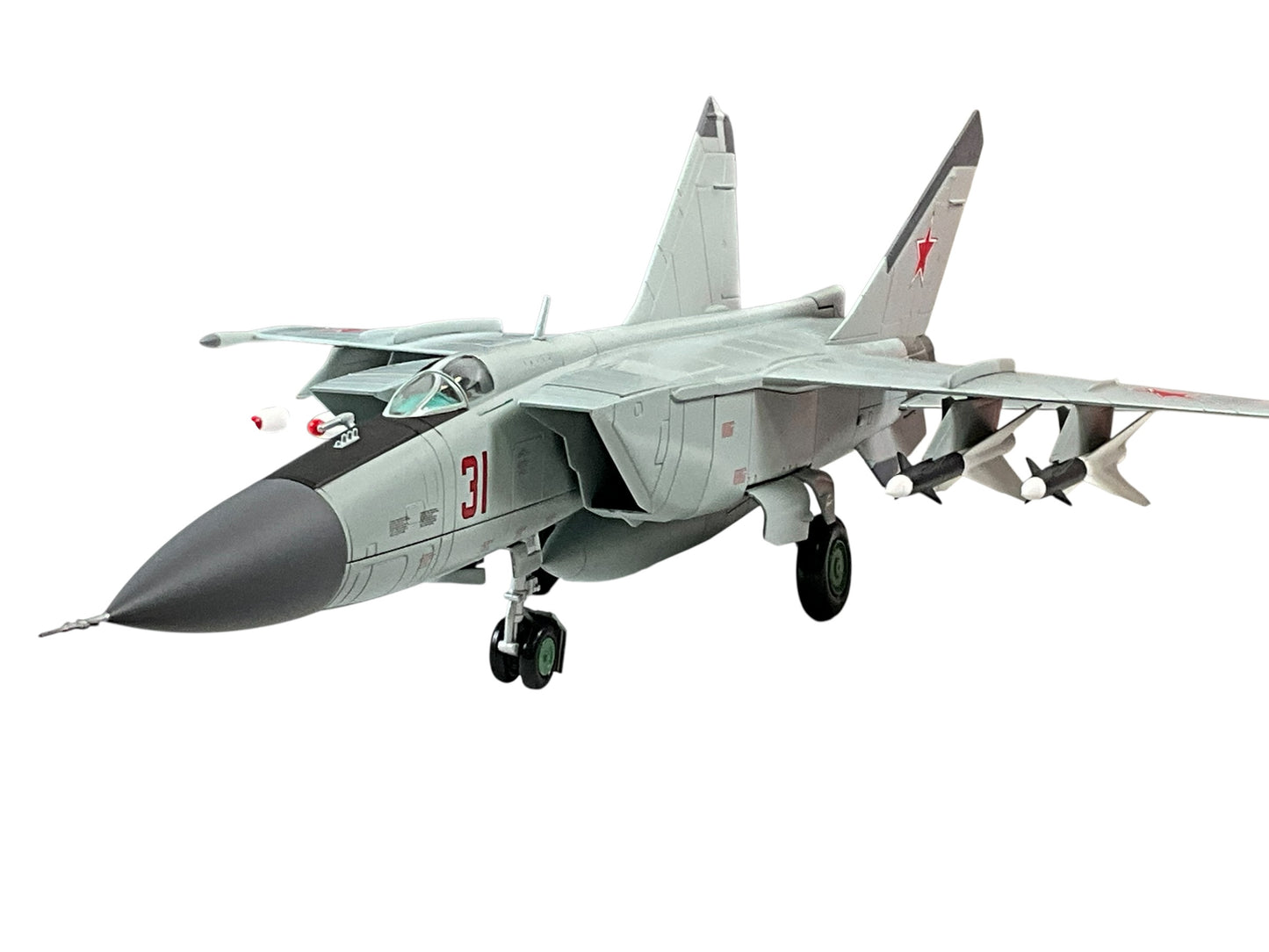 1/72 HobbyMaster (HA5601) Mikoyan MiG25P Foxbat (Red 31) flown by Lt. (Sg.) V. Belenko defection to  Hakodate, Japan 1976 513th Fighter Rgt, 11th Air Army, Soviet Air Force (Limited Edition) 2017 Release