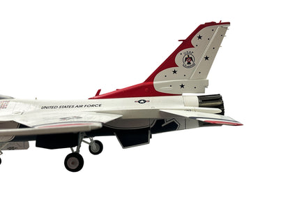 1/72 Sky Guardians (WTW-72-010-013) Lockheed Martin F16A Fighting Falcon "Thunderbirds" U.S.A.F. (Limited Edition)