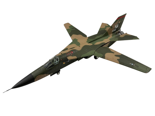 1/72 Hobbymaster (HA3001) General Dynamics F111A Aardvark (AF67-065) "Operation Linebacker" 1972 Takhli RTAFB Thailand, 474 TFW, 429 TFS Black Falcons, U.S.A.F. (Limited Edition of 3500) 2010 Release