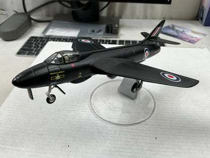1/72 Corgi (AA49802) Hawker Hunter F Mk.6 (XF506/X) flown by S/L Peter A.Latham A.F.C. "Black Arrows" 1956-1961 No.111 Sqdn R.A.F. (Limited Edition #2790 of Only 6800) 2000 Release