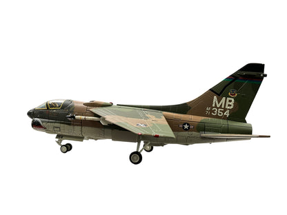 1/72 Century Wings (686250) Vought Corsair II A7D (MB71-0354) 1972 Korat R.T.A.F.B. Thailand 353rd TFS 354th TFW U.S.A.F. (Limited Edition of 1500)