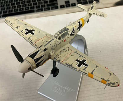 1/72 Corgi (AA27101) Messerschmitt Bf109G-6 White Winter Camo, flown by Erich Hartmann ("Ace of ALL Time" with 352 Kills) Hungary 1945, Kommandeur 1/JG53 Drittes Reich Luftwaffe (Limited Edition #1831 of Only 2000) 2013 Release