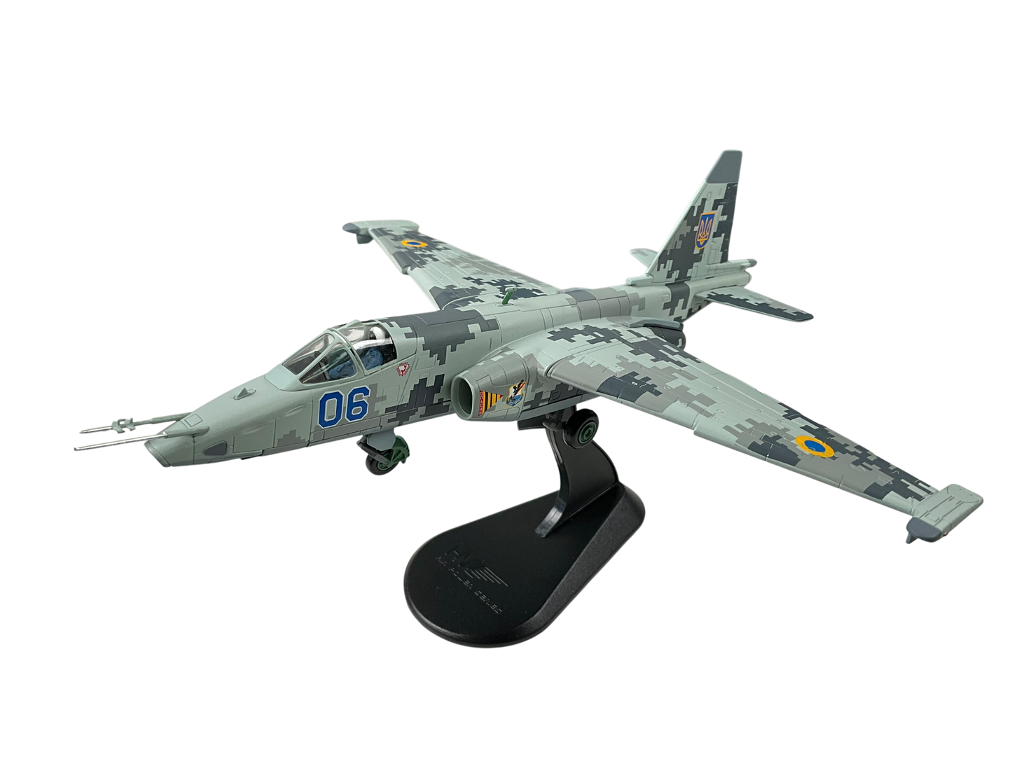 1/72 Hobbymaster (HA6102) Sukhoi SU25M1 Frogfoot (Blue 06) "Winter Digital Camoflage"  Nikolaev 2014, 299 Aviation Brigade, Ukraine Air Force