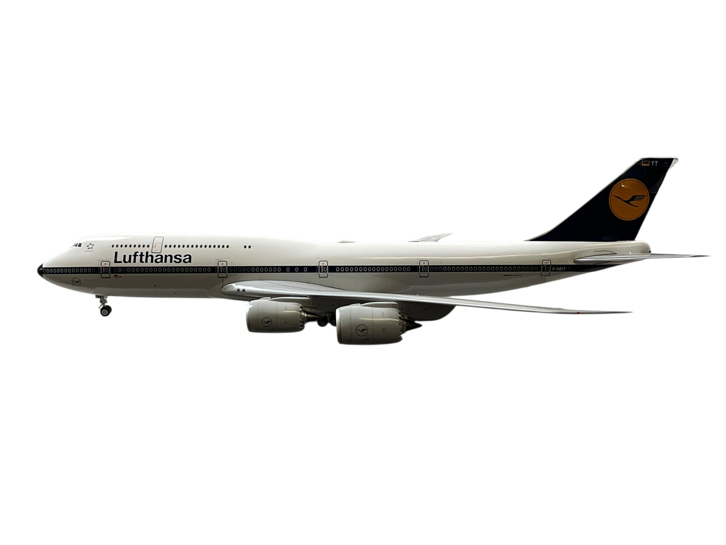 1/200 SQ Wings (L2056) Boeing B747-8i (D-ABYT) *Koln* "DLH Retro 1970 5th Livery" Lufthansa (Limited Edition)