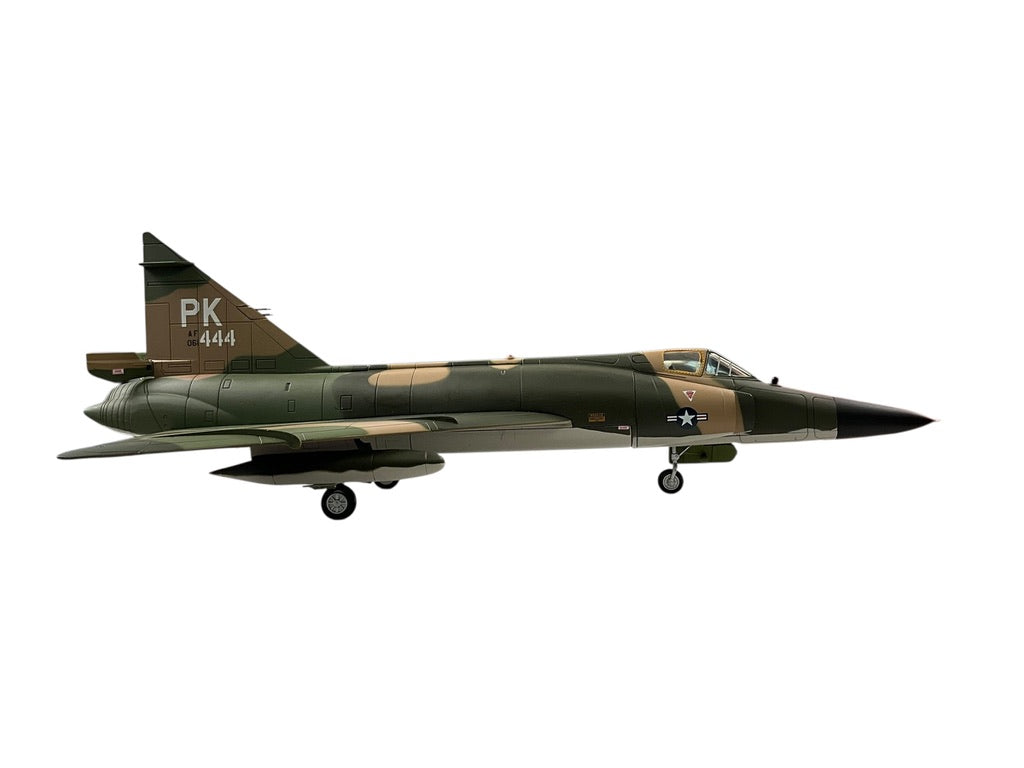 1/72 Hobbymaster (HA3102) Convair F102A Delta Dagger (56-1444) Da Nang AFB, South Vietnam 1968, 509th FIS 405th FW, U.S.A.F. (Limited Edition) 2011 Release