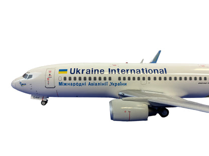 Ukrainian International Airlines Boeing 737-300 JC Wings 1:200 Scale Die Cast Model NIB