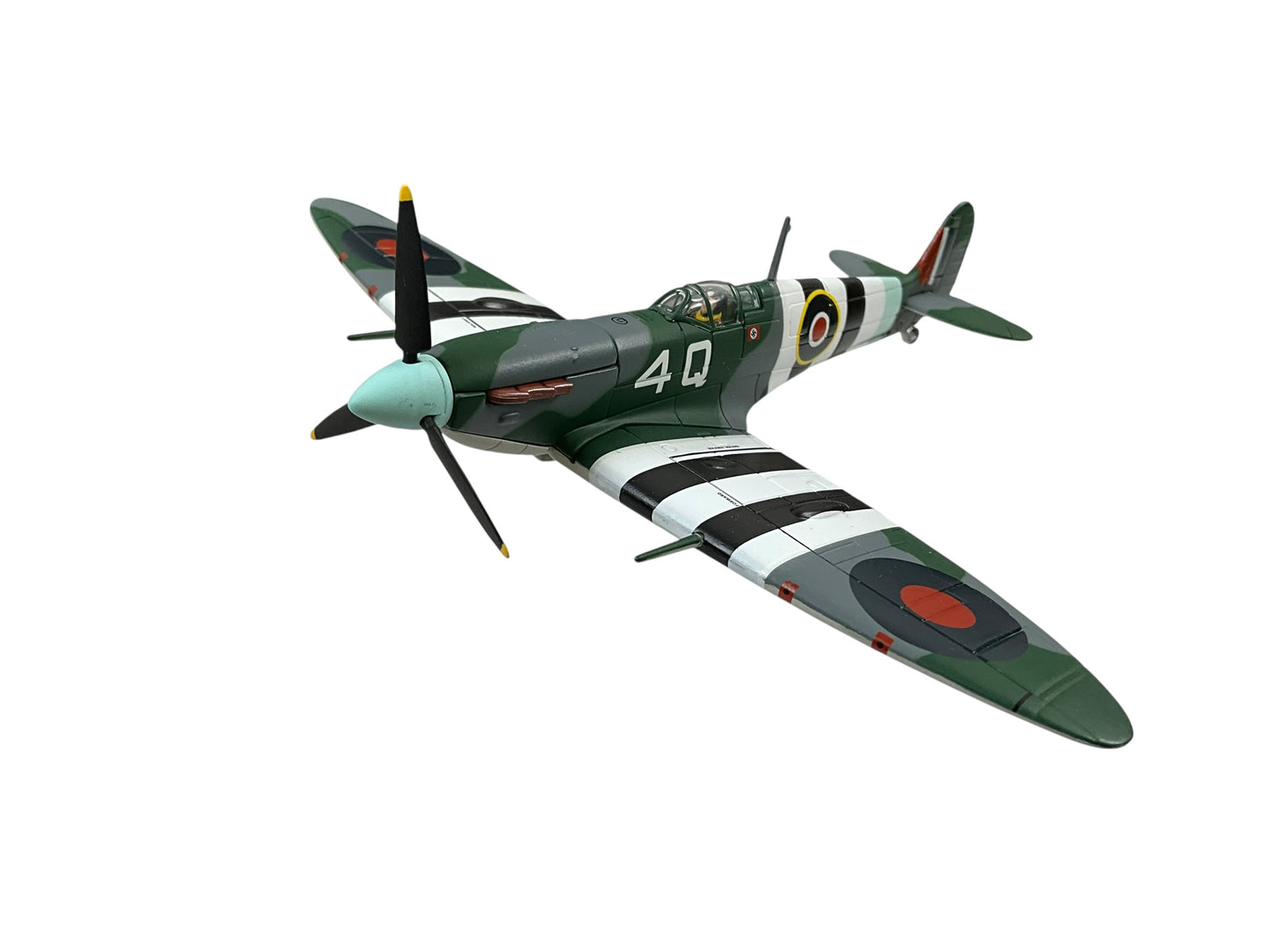 1/72 Corgi (AA31906) Supermarine Spitfire MK.VB (4Q) "D-Day 60th Anniversary" Normandy June 1944, VCS-7 (Cruiser Scouting Sqdn) U.S. Navy (Limited Edition #6147 of Only 7100) 2004 Release