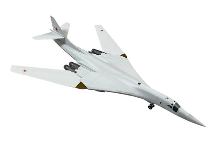 1/200 Herpa (558758) Tupolev TU-160 Blackjack "White Swan" (Red 33) Pryluky AB, 184th Heavy Bomber Aerial Regiment (184 GvTBAP) Soviet Air Force (limited Edition)