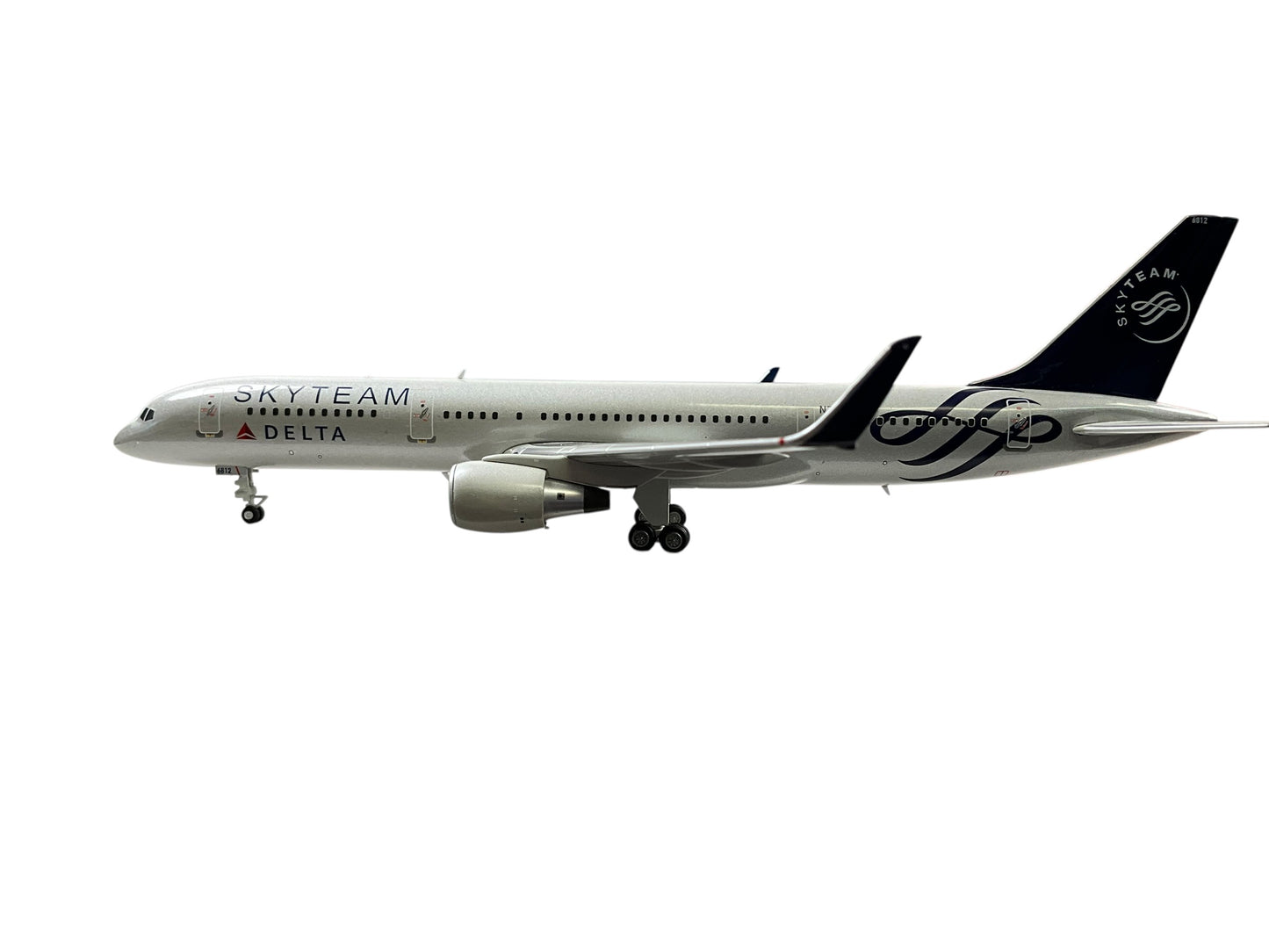 1/200 Gemini200 (G2DAL166) Boeing B757-200 (N717TW) "SKYTEAM" Livery  Delta Airlines (Limited Edition) 2010 Release