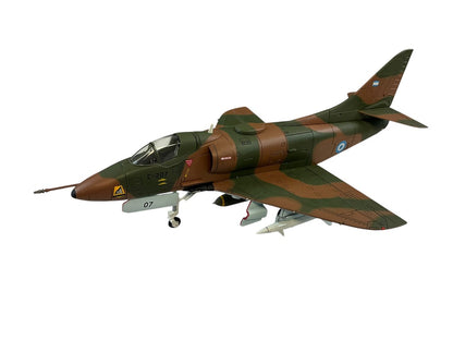 1/72 HobbyMaster (HA1404) Douglas A4B Skyhawk (C-207) "Falklands" May 1982, Fuerza Aerea Argentina (Limited Edition)