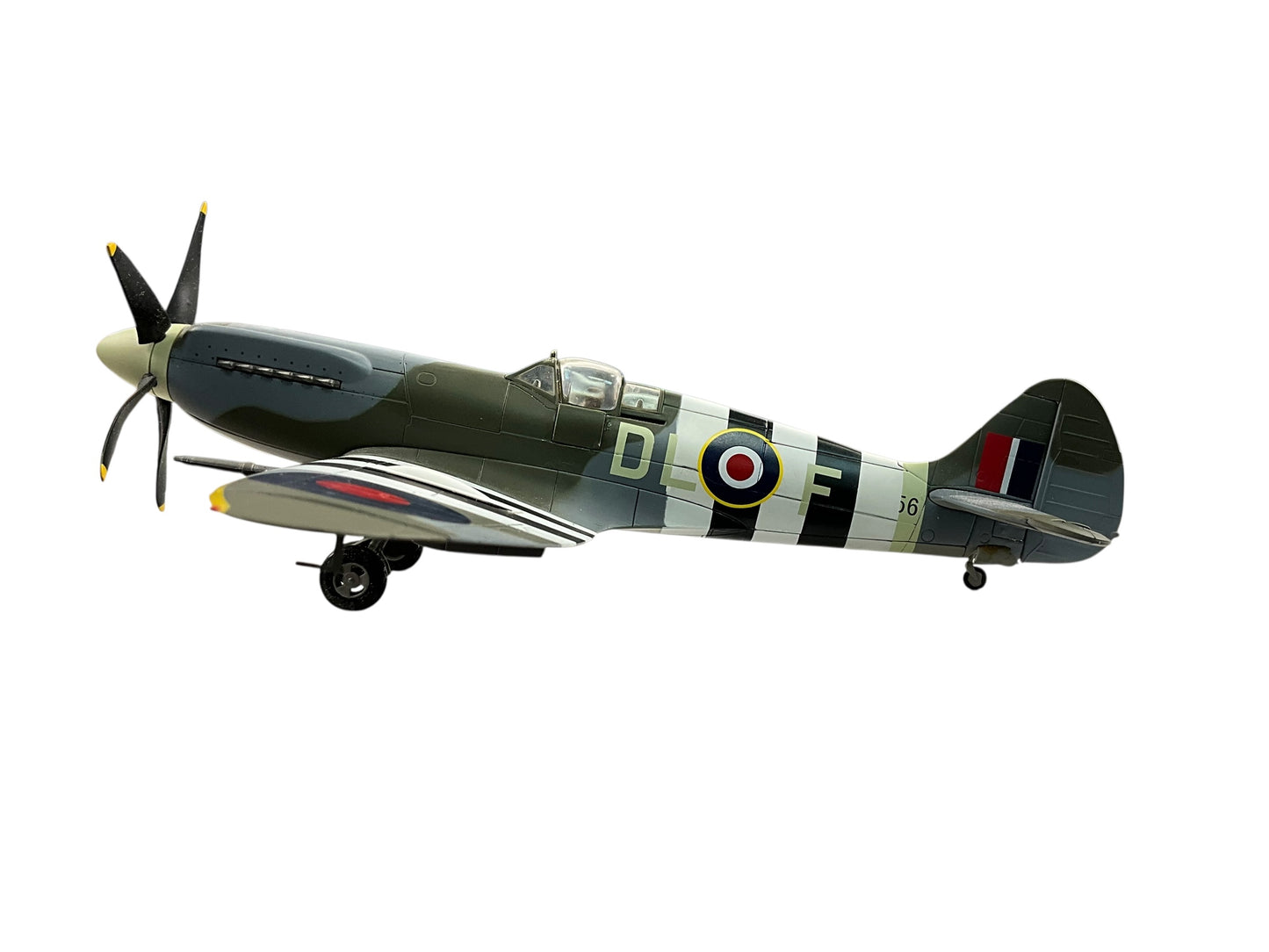 1/48 Hobbymaster (HA7103) Supermarine Spitfire Mk.XIV (RM656 / DL+F) flown by French pilot Jean Marie Maridor (4 kills & 11 V1's) 91 Sqdn R.A.F. Aug.3 1944 (Limited Edition of 1751)