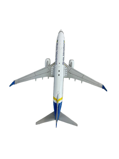 Ukrainian International Airlines Boeing 737-800 JC Wings 1:200 Scale Die Cast Model NIB