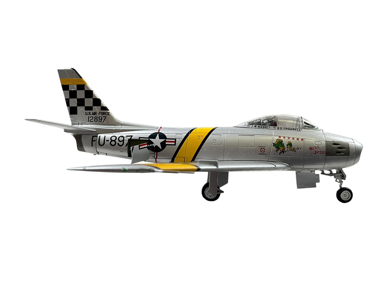 1/72 HobbyMaster (HA4301) North American F86F Sabre (FU897 c/n 12897) "The Huff" flown by Lt. Jim Thompson (2 Kills) 1953 Suwon AB, South Korea, 39th FS, 51st FW,  U.S.A.F. (Limited Edition of 2000)